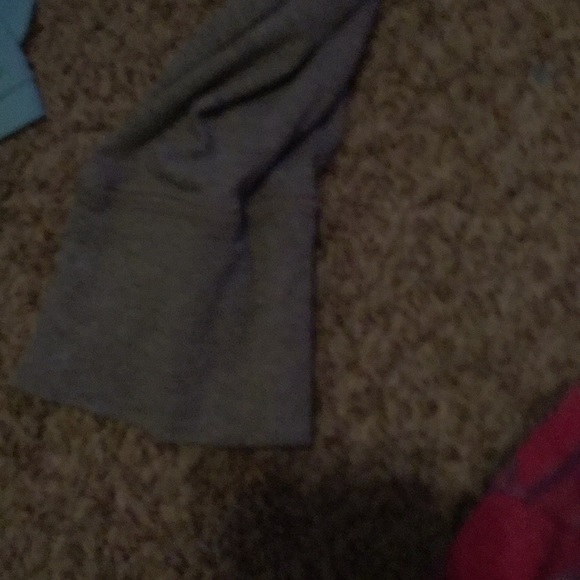 Grey - Picture 2 of 2